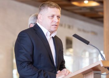 Robert Fico (Foto: SITA/Branislav Bibel)