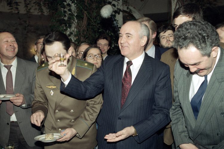 Michail Sergejevič Gorbačov (Foto: SITA/AP Photo/Alexander Zemlianichenko)