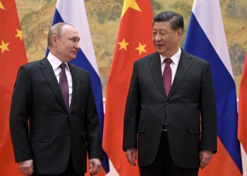 Ruský prezident Vladimir Putin so svojím čínskym náprotivkom Si Ťin-pchingom (Foto: SITA/AP/Alexei Druzhinin, Sputnik, Kremlin Pool Photo)