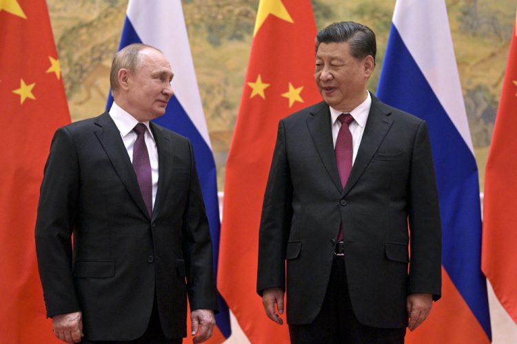Ruský prezident Vladimir Putin so svojím čínskym náprotivkom Si Ťin-pchingom (Foto: SITA/AP/Alexei Druzhinin, Sputnik, Kremlin Pool Photo)
