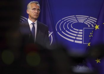 Jens Stoltenberg  (Foto: SITA/AP Photo/Olivier Matthys)