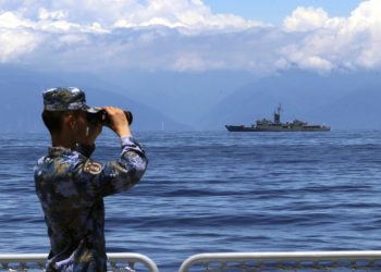 Čína organizuje cvičenia vo vodách okolo Taiwanu v reakcii na nedávnu návštevu predsedníčky americkej Snemovne reprezentantov Nancy Pelosiovej (Foto: SITA/AP/Lin Jian/Xinhua)