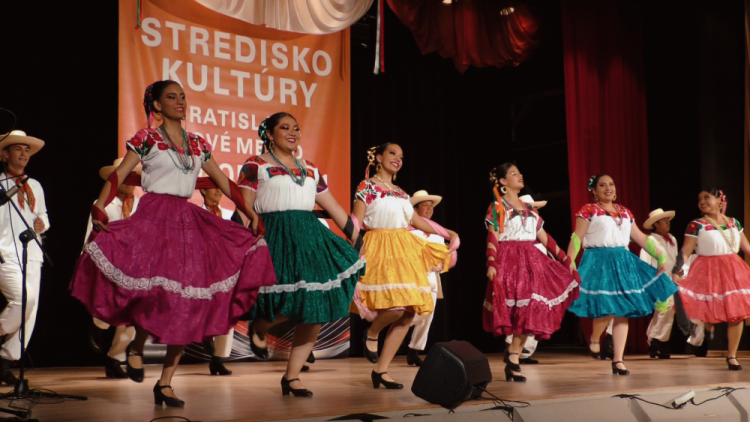 Ballet Folklórico Mexicas