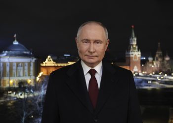 Ruský prezident Vladimir Putin hovorí počas svojho každoročného novoročného posolstva v nedeľu 31. decembra 2023 (Foto: SITA/AP/Gavriil Grigorov, Sputnik, Kremlin)